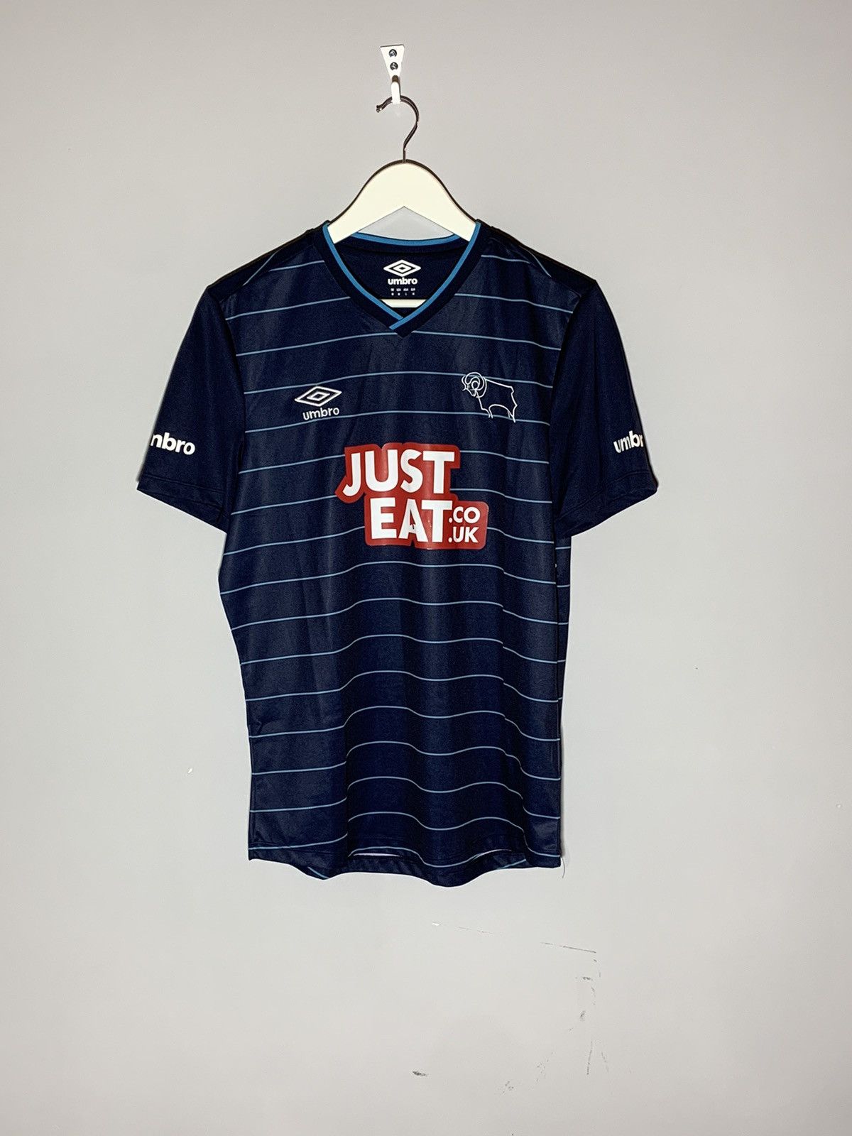 Umbro Derby County Umbro 2014/15 Y2k Away Football Shirts Size US M / EU 48-50 / 2 - 1 Thumbnail