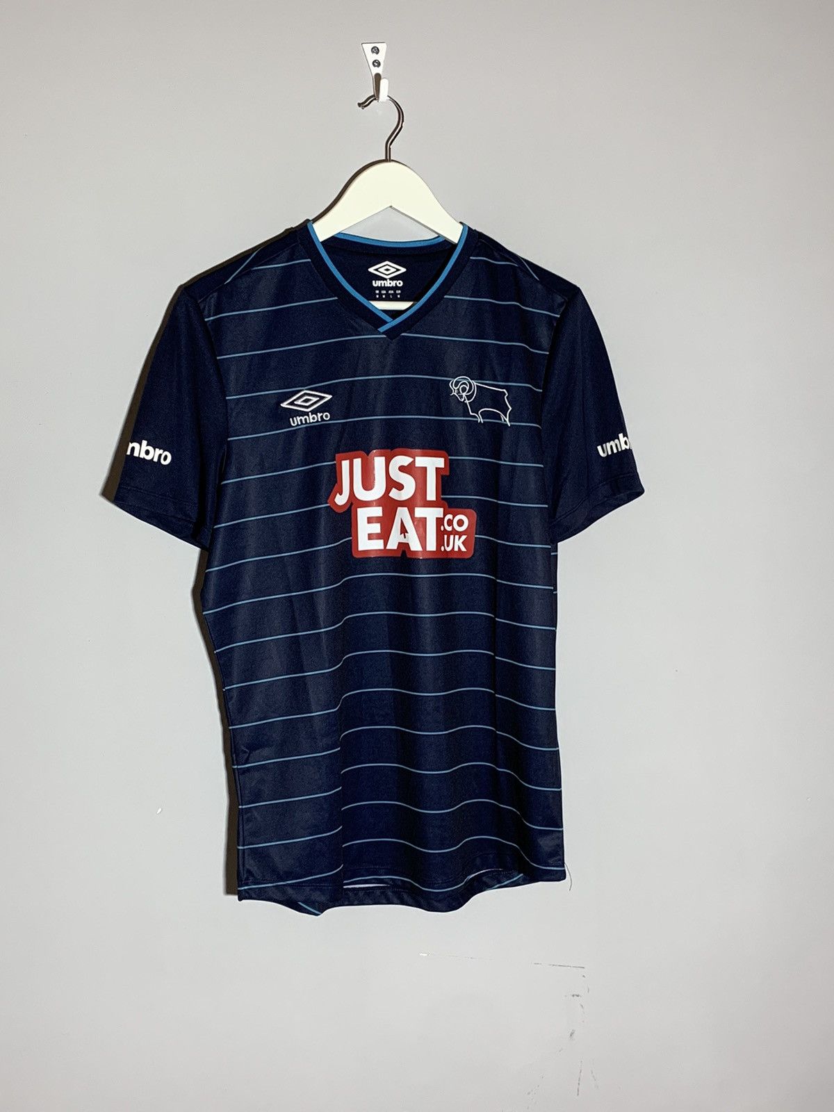 Umbro Derby County Umbro 2014/15 Y2k Away Football Shirts Size US M / EU 48-50 / 2 - 2 Thumbnail
