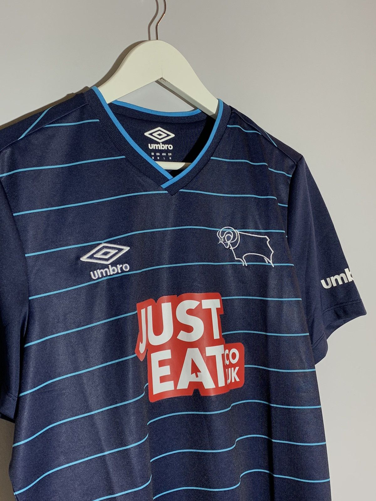 Umbro Derby County Umbro 2014/15 Y2k Away Football Shirts Size US M / EU 48-50 / 2 - 3 Thumbnail