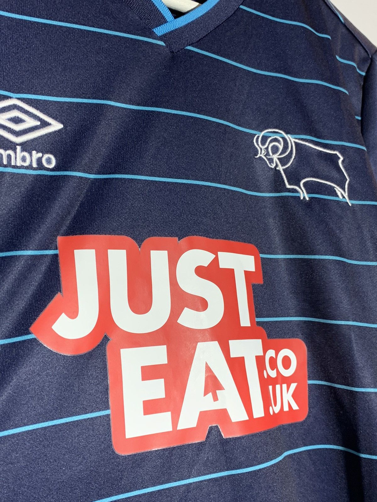 Umbro Derby County Umbro 2014/15 Y2k Away Football Shirts Size US M / EU 48-50 / 2 - 6 Thumbnail