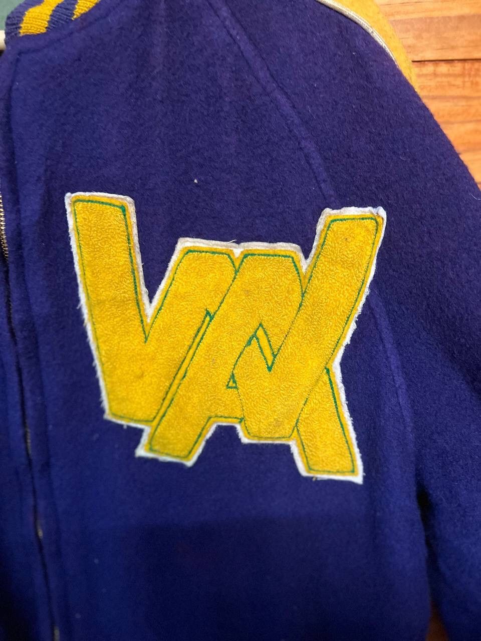 Vintage VINTAGE HUTCHERS EMBROIDERED WOOL VARSITY JACKET Size US M / EU 48-50 / 2 - 7 Thumbnail