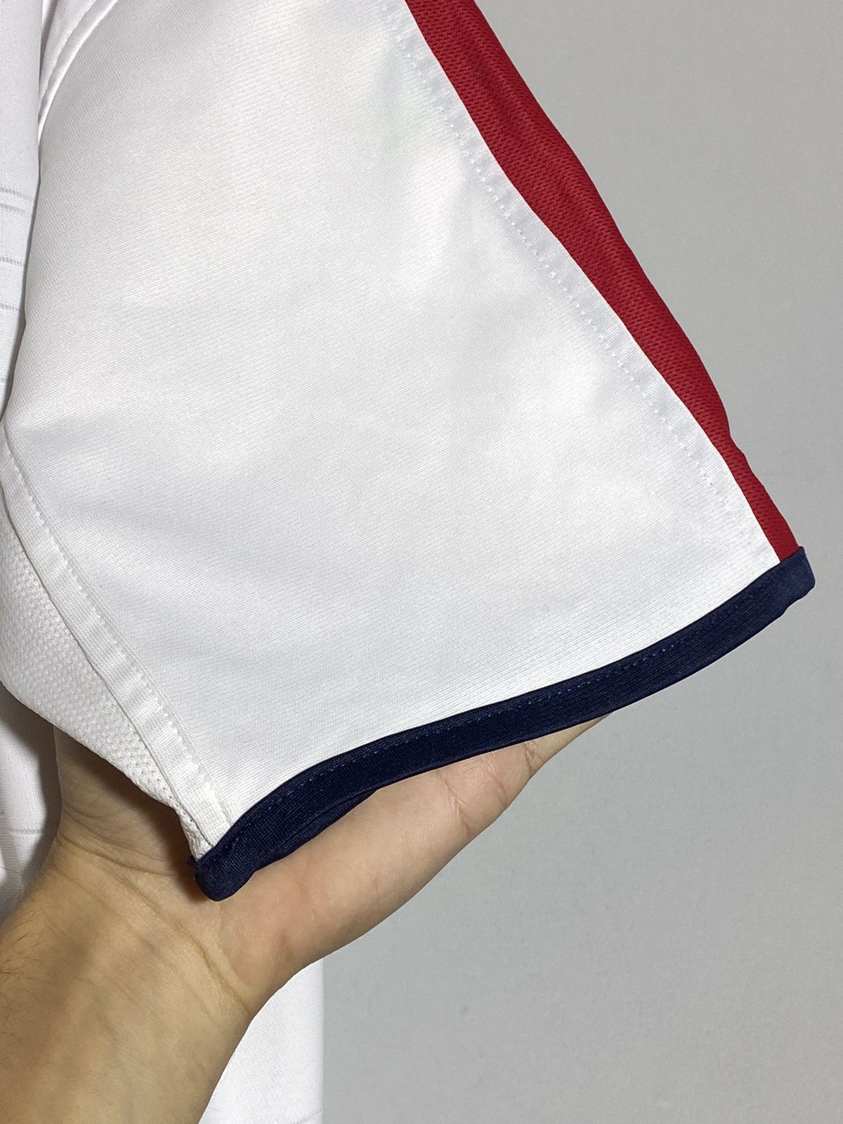 Umbro England National Team 2004 Home Umbro Football Shirt Size US XL / EU 56 / 4 - 16 Thumbnail