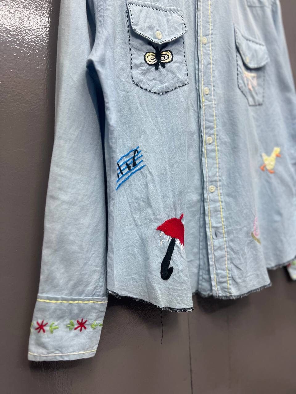 Japanese Brand VINTAGE CHAMBRAY EMBROIDERY SHIRT Size US M / EU 48-50 / 2 - 5 Thumbnail