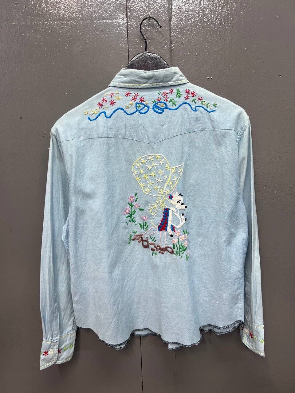 Japanese Brand VINTAGE CHAMBRAY EMBROIDERY SHIRT Size US M / EU 48-50 / 2 - 8 Thumbnail