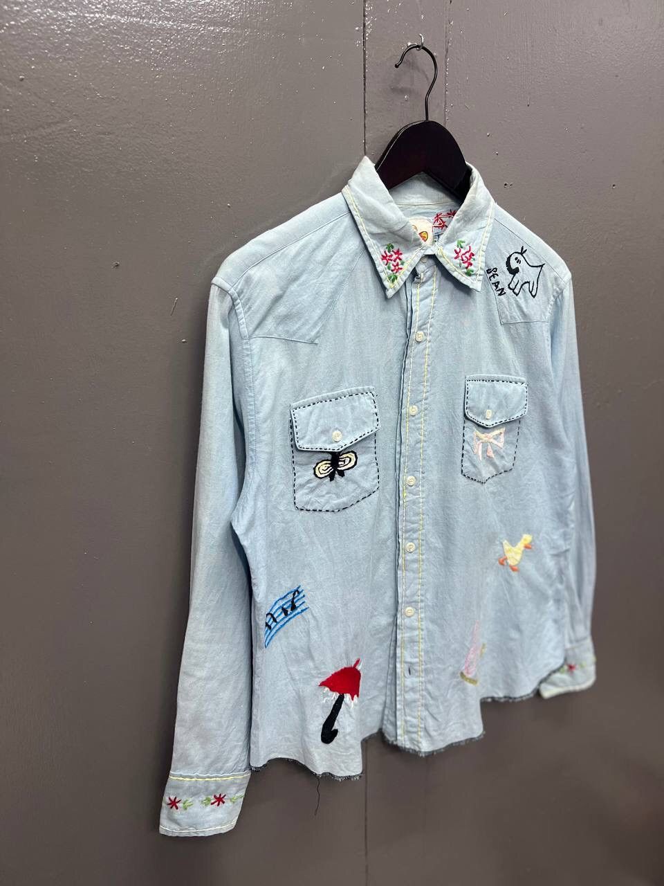 Japanese Brand VINTAGE CHAMBRAY EMBROIDERY SHIRT Size US M / EU 48-50 / 2 - 2 Thumbnail