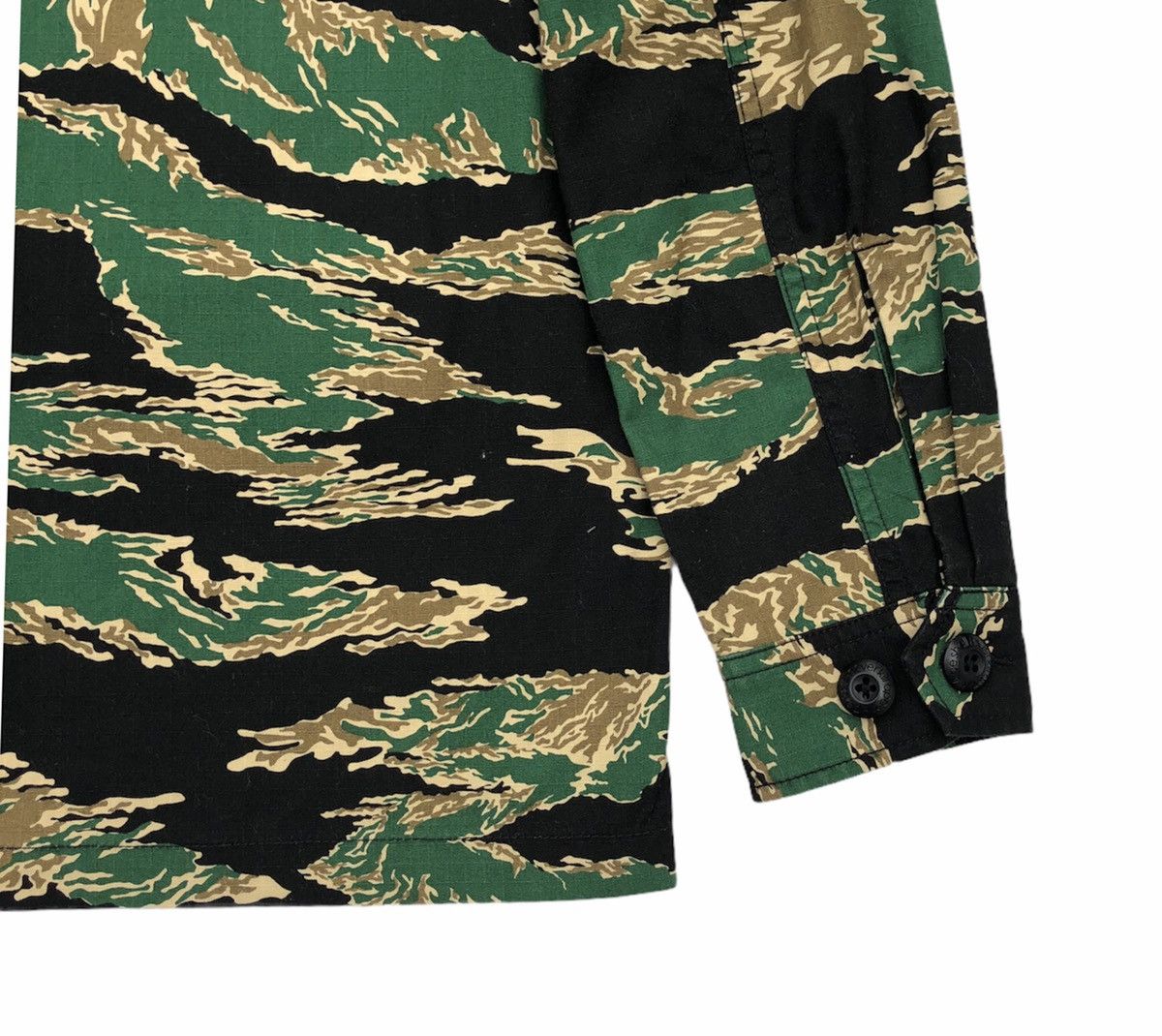 Bape Tiger Camo Military Shirt Size US M / EU 48-50 / 2 - 11 Thumbnail