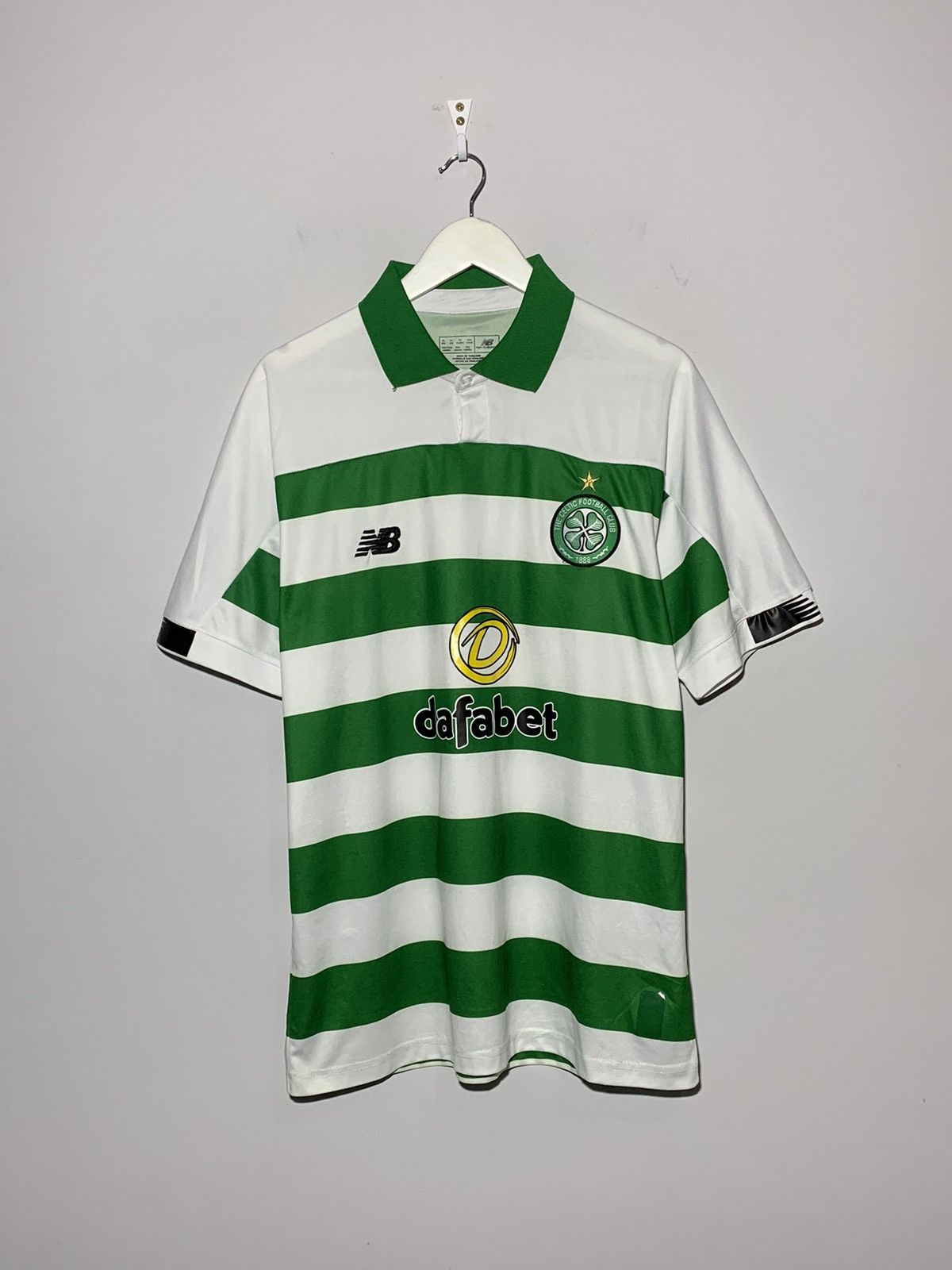 New Balance Celtic New Balance 2019/20 Y2k Streetwear Football Shirt Size US XL / EU 56 / 4 - 1 Thumbnail