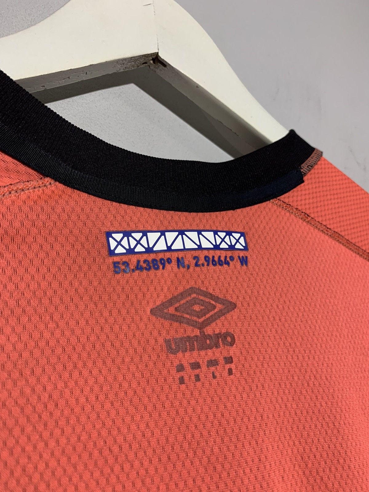Umbro Everton Umbro Y2k Blokecore Streetwear Football Shirt Size US M / EU 48-50 / 2 - 9 Thumbnail