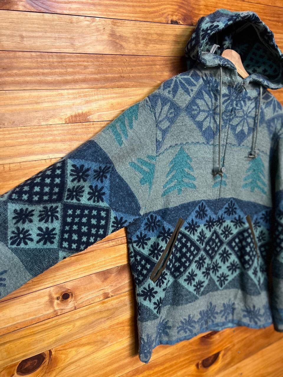 Japanese Brand CRESCENT MAX NATIVE PRINT WOOL HOODIE Size US M / EU 48-50 / 2 - 7 Thumbnail