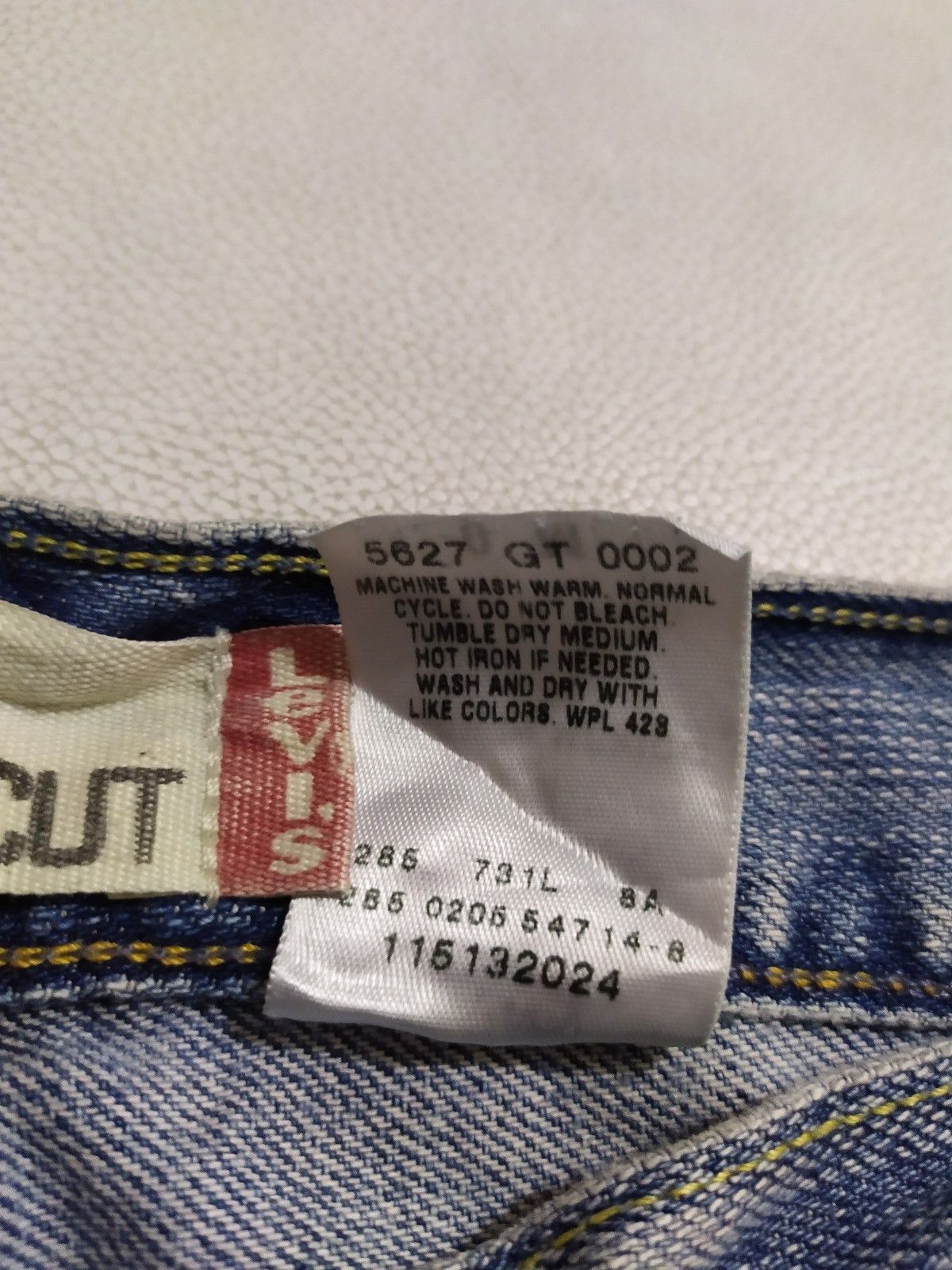 Levi's Levis Paisley Patchwork Distressed low rise flare Denim Size 27" / US 4 / IT 40 - 9 Thumbnail