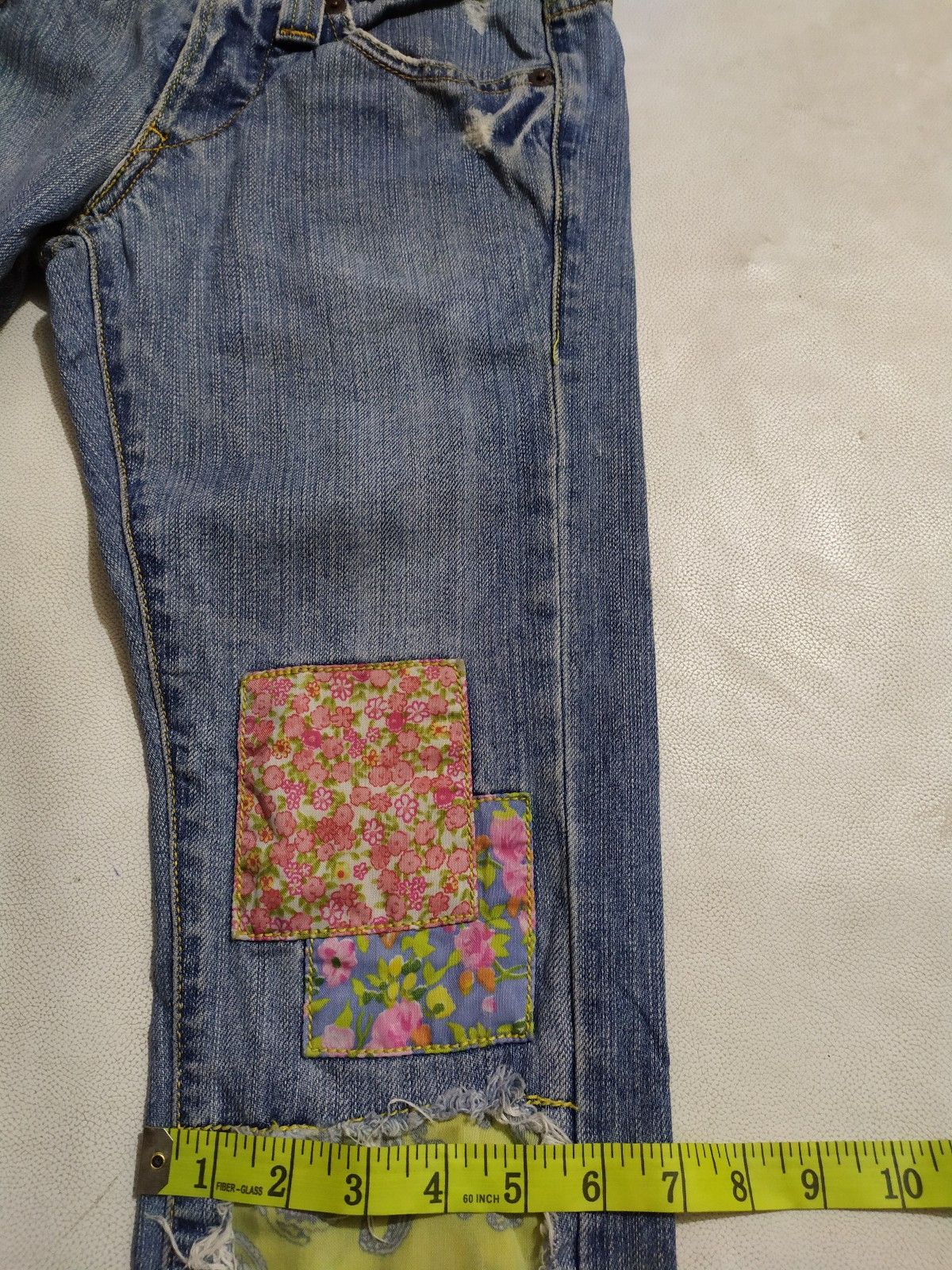 Levi's Levis Paisley Patchwork Distressed low rise flare Denim Size 27" / US 4 / IT 40 - 18 Thumbnail