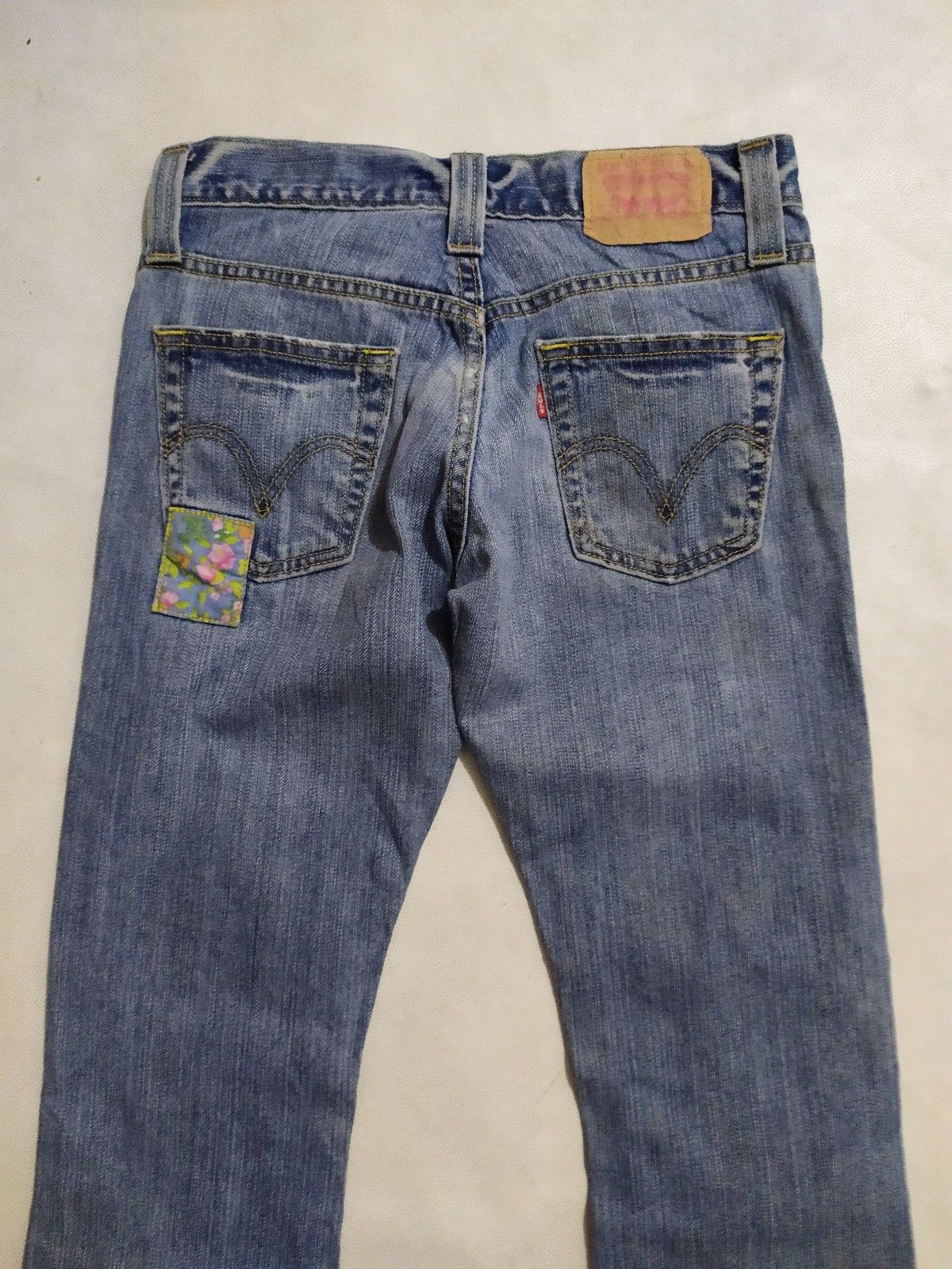 Levi's Levis Paisley Patchwork Distressed low rise flare Denim Size 27" / US 4 / IT 40 - 11 Thumbnail