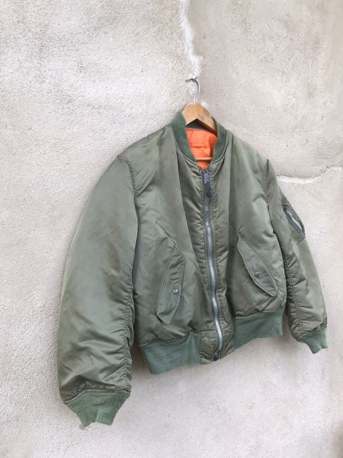 Alpha Industries RARE VINTAGE 70s ALPHA INDUSTRIES MA1 USAF BOMBER JACKET Size US M / EU 48-50 / 2 - 3 Thumbnail