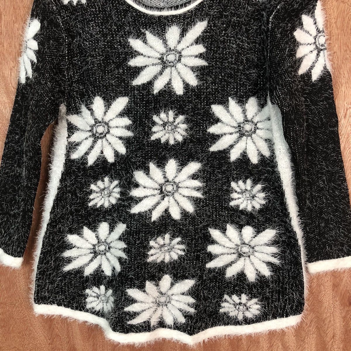 Japanese Brand Pierre Mailne Paris Flower Shaggy Fur Mohair Knitwear #6670 Size US M / EU 48-50 / 2 - 6 Thumbnail