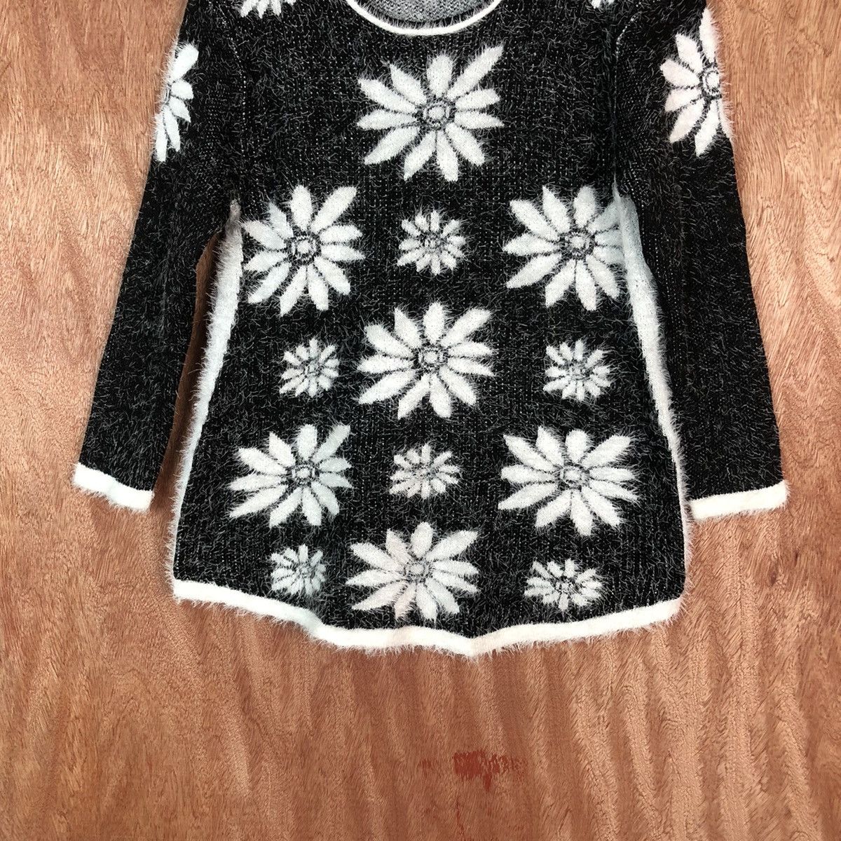 Japanese Brand Pierre Mailne Paris Flower Shaggy Fur Mohair Knitwear #6670 Size US M / EU 48-50 / 2 - 3 Thumbnail