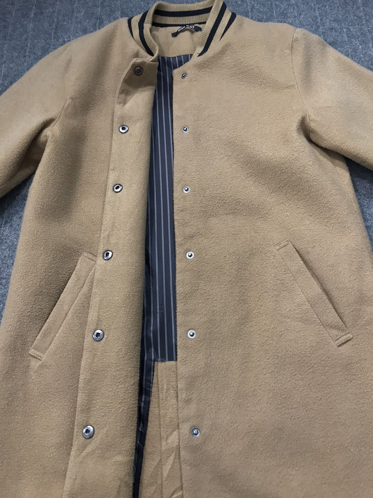Japanese Brand Vtg One Way Long Varsity Jacket Snap Button Design Size US S / EU 44-46 / 1 - 7 Thumbnail