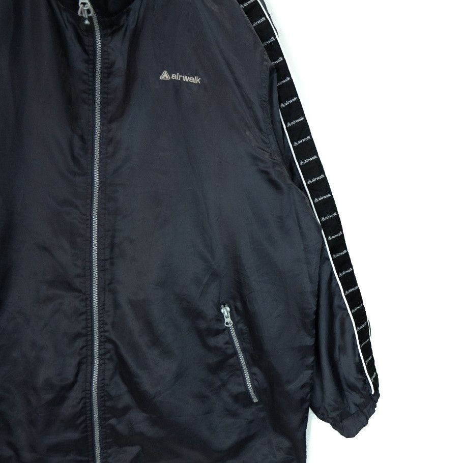 Airwalk AIRWALK Sportswear Training Jacket Sidetape Size US XL / EU 56 / 4 - 3 Thumbnail