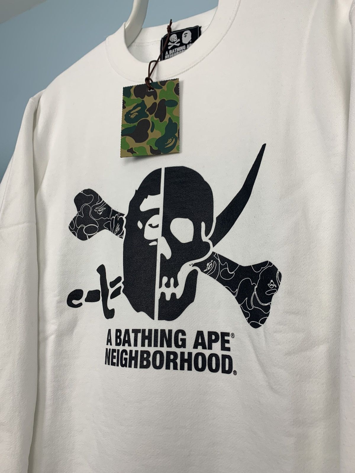 Bape × Neighborhood Bape Neighborhood Ape Skull Crewneck White XL Size US XL / EU 56 / 4 - 4 Thumbnail