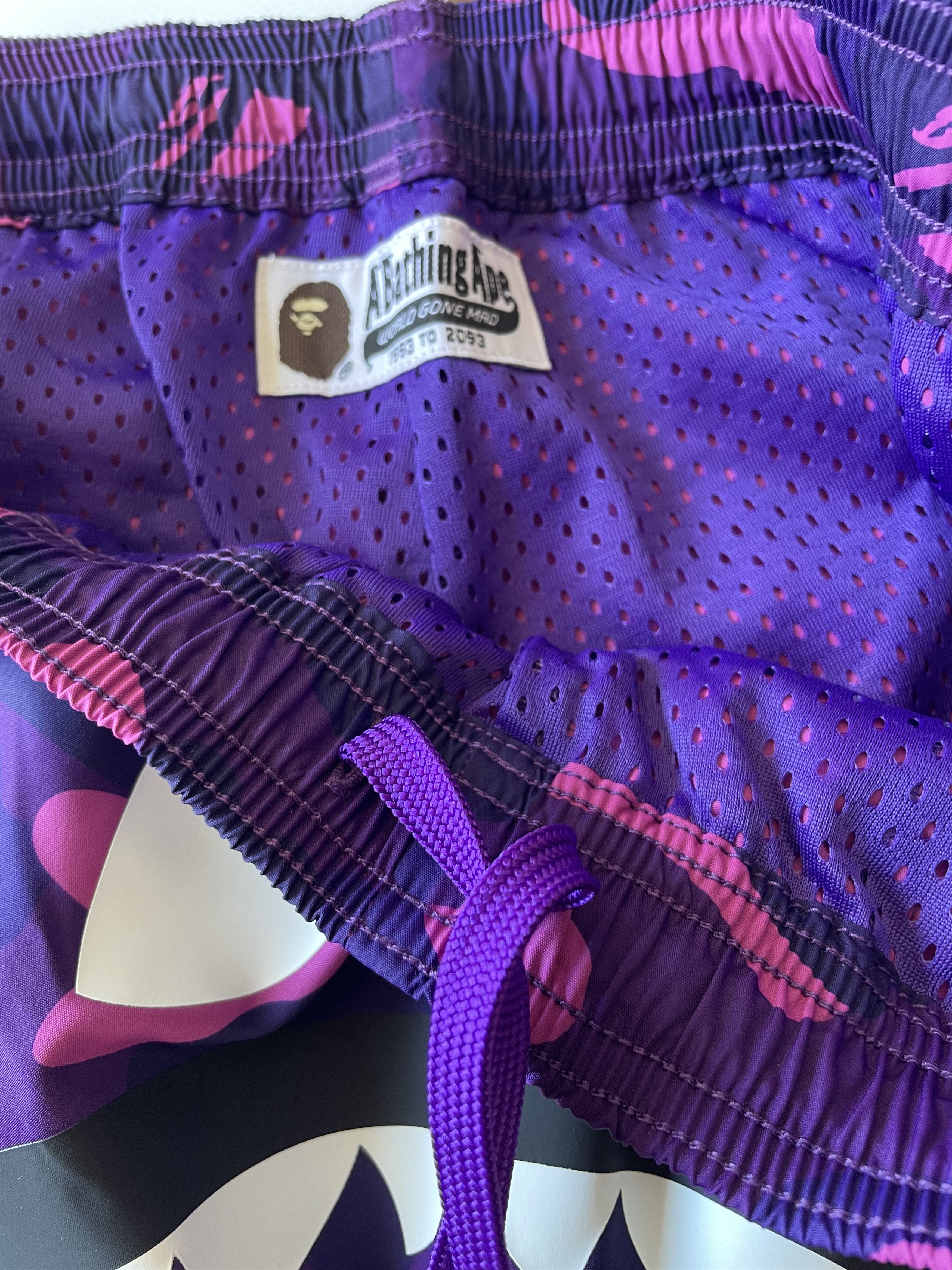 Bape BAPE COLOR CAMO SHARK BEACH SHORTS L Size US 34 / EU 50 - 4 Thumbnail