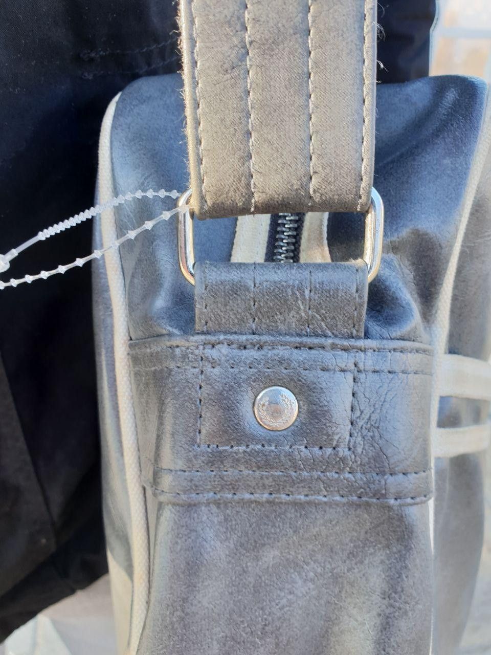 Fred Perry 90s Rare Fred Perry Big Shoulder Bag Size ONE SIZE - 9 Thumbnail