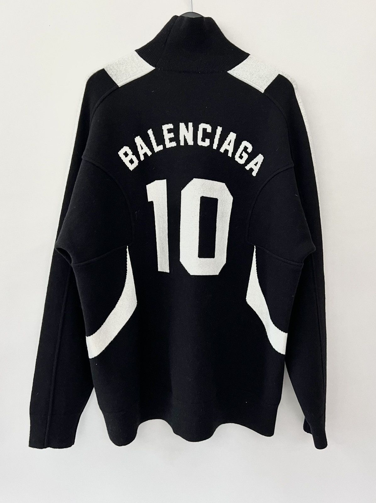 Balenciaga Balenciaga Wool and Cashmere Oversized Sweater Size US S / EU 44-46 / 1 - 2 Thumbnail