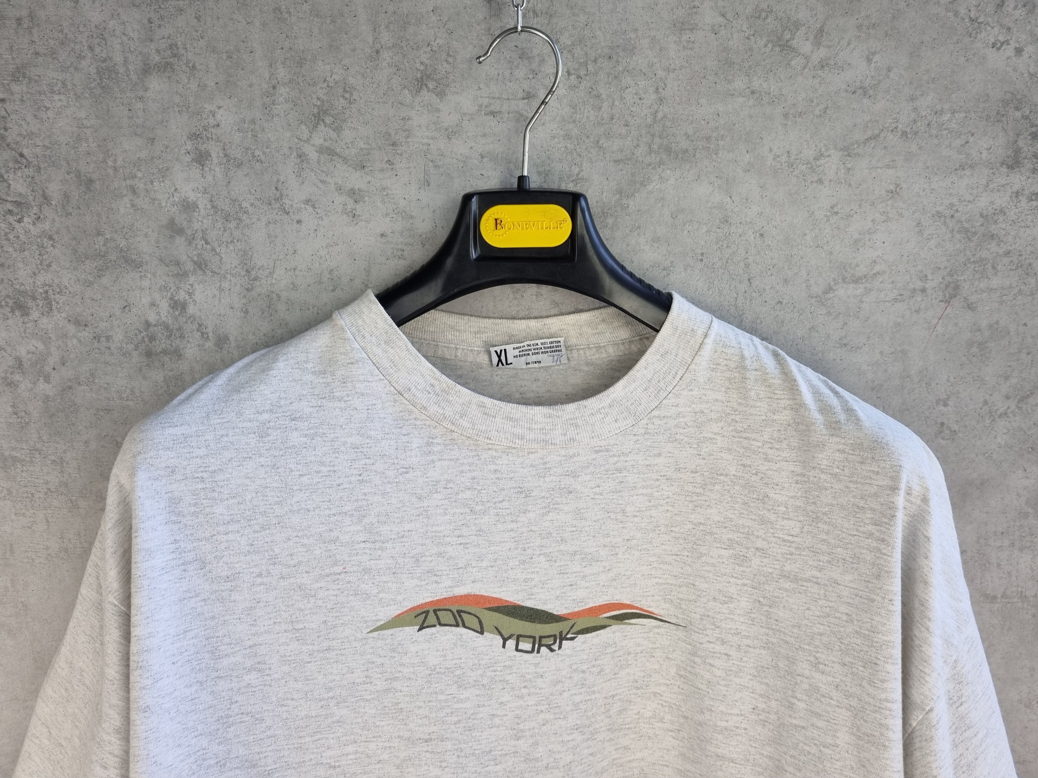 Vintage Single stitch 90s ZOO YORK Box Logo Vintage tee shirt Size US L / EU 52-54 / 3 - 10 Thumbnail