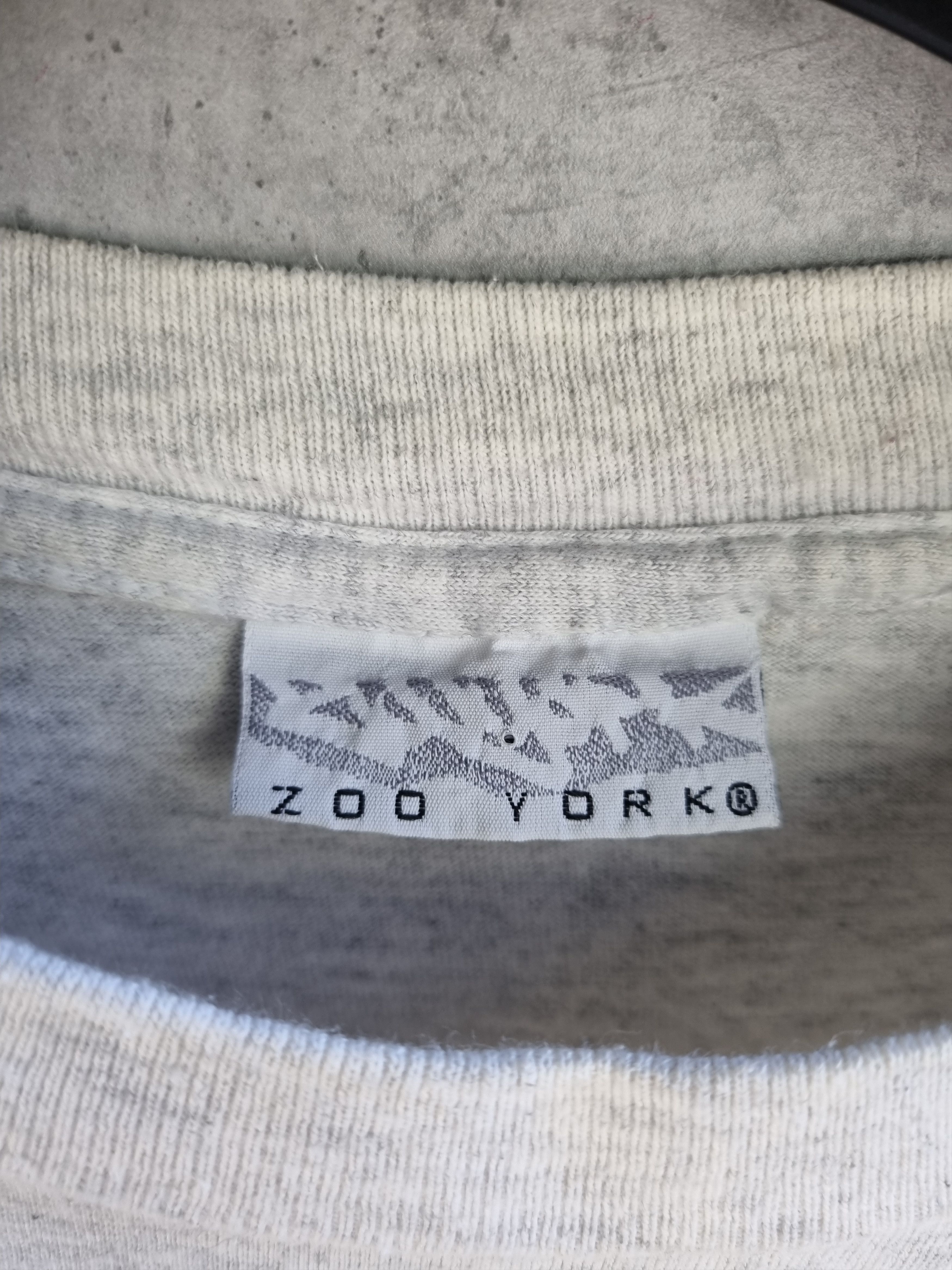 Vintage Single stitch 90s ZOO YORK Box Logo Vintage tee shirt Size US L / EU 52-54 / 3 - 9 Thumbnail