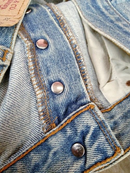 Levi's 90s Vintage Levi's 501 Light Wash Distressed Jeans 32x29 Size US 32 / EU 48 - 10 Thumbnail