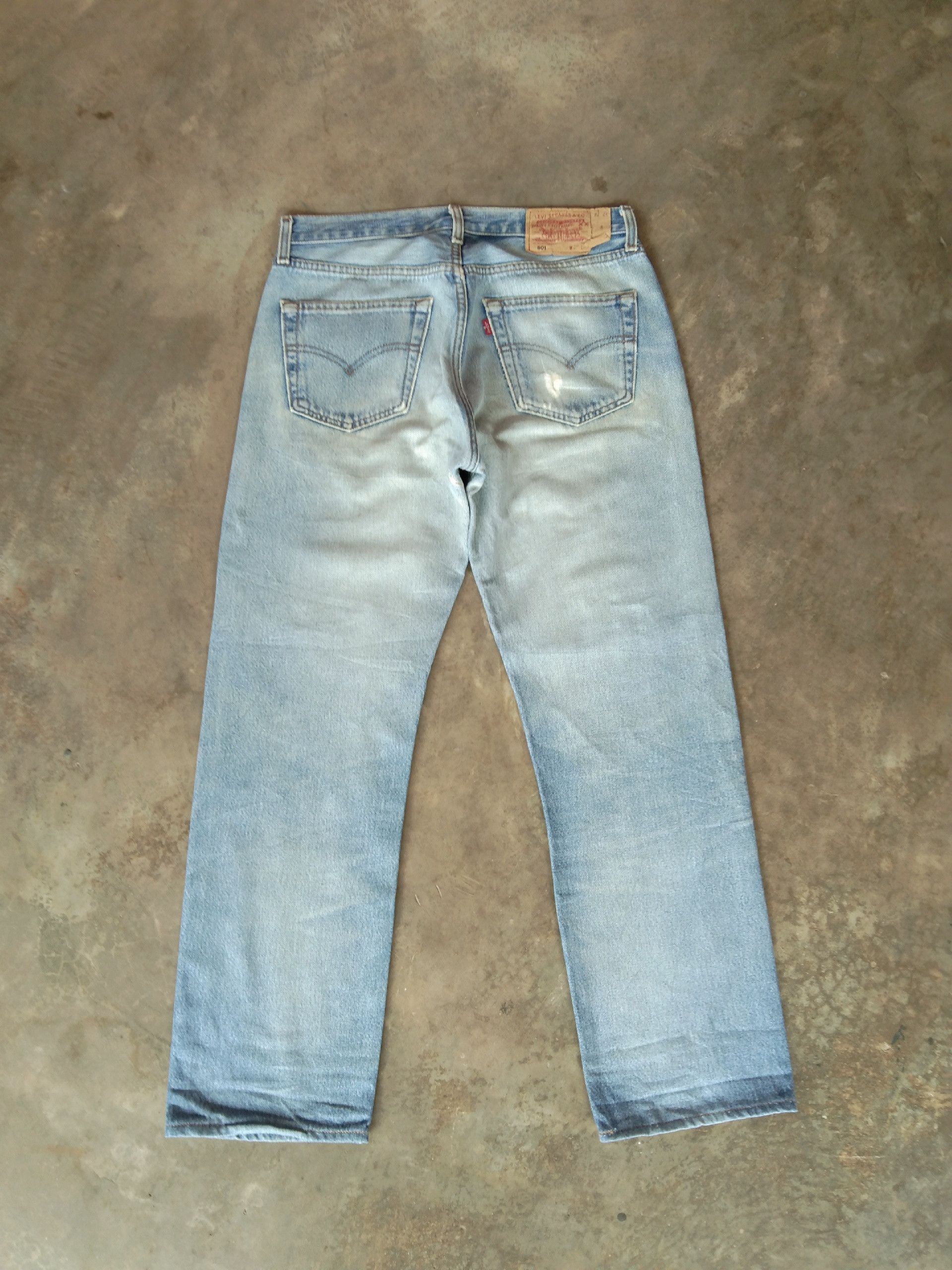 Levi's 90s Vintage Levi's 501 Light Wash Distressed Jeans 32x29 Size US 32 / EU 48 - 2 Thumbnail