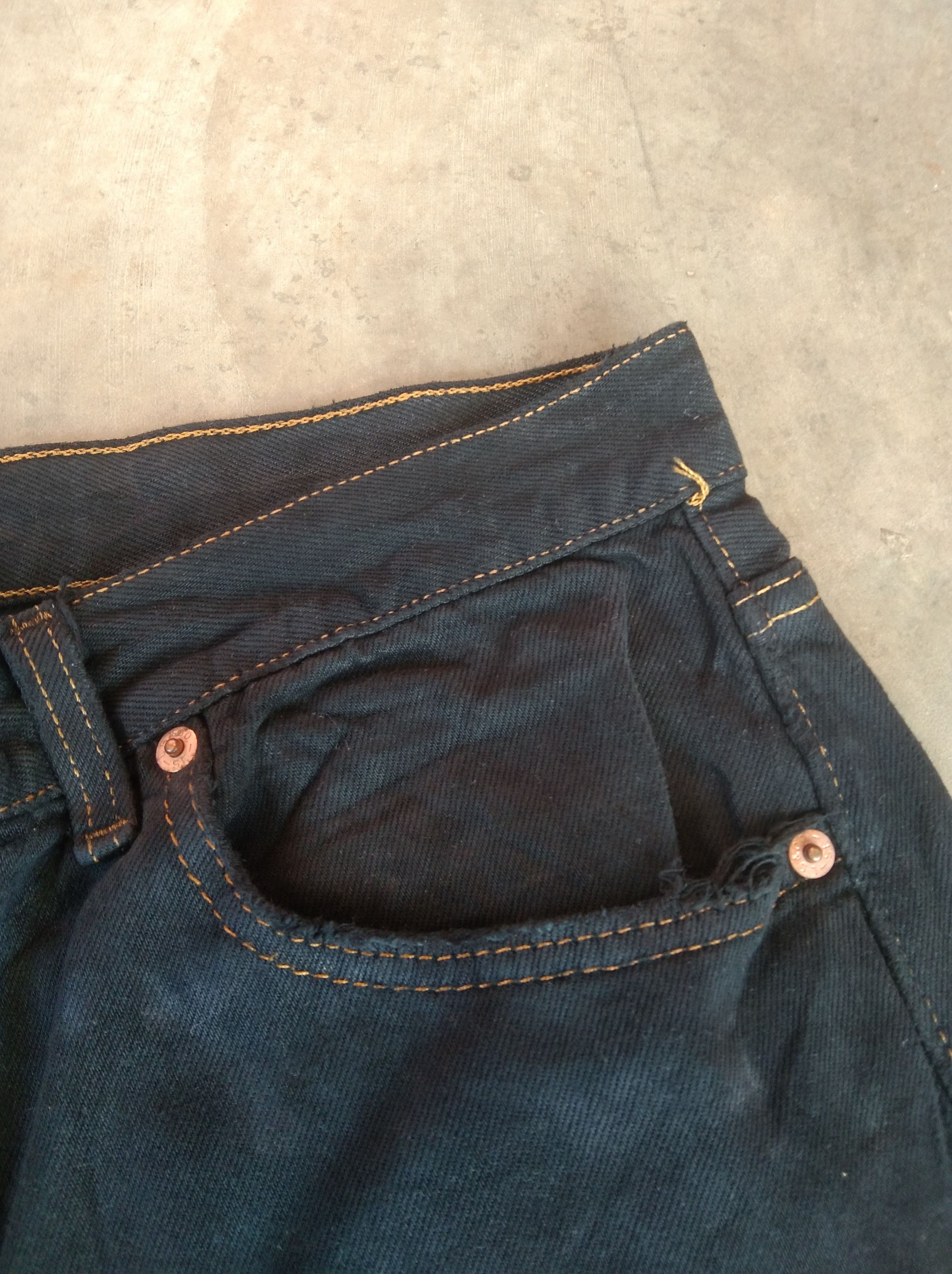 Levi's Vintage Levi's 501 Black Straight Leg Jeans 34x36 Size US 34 / EU 50 - 10 Thumbnail