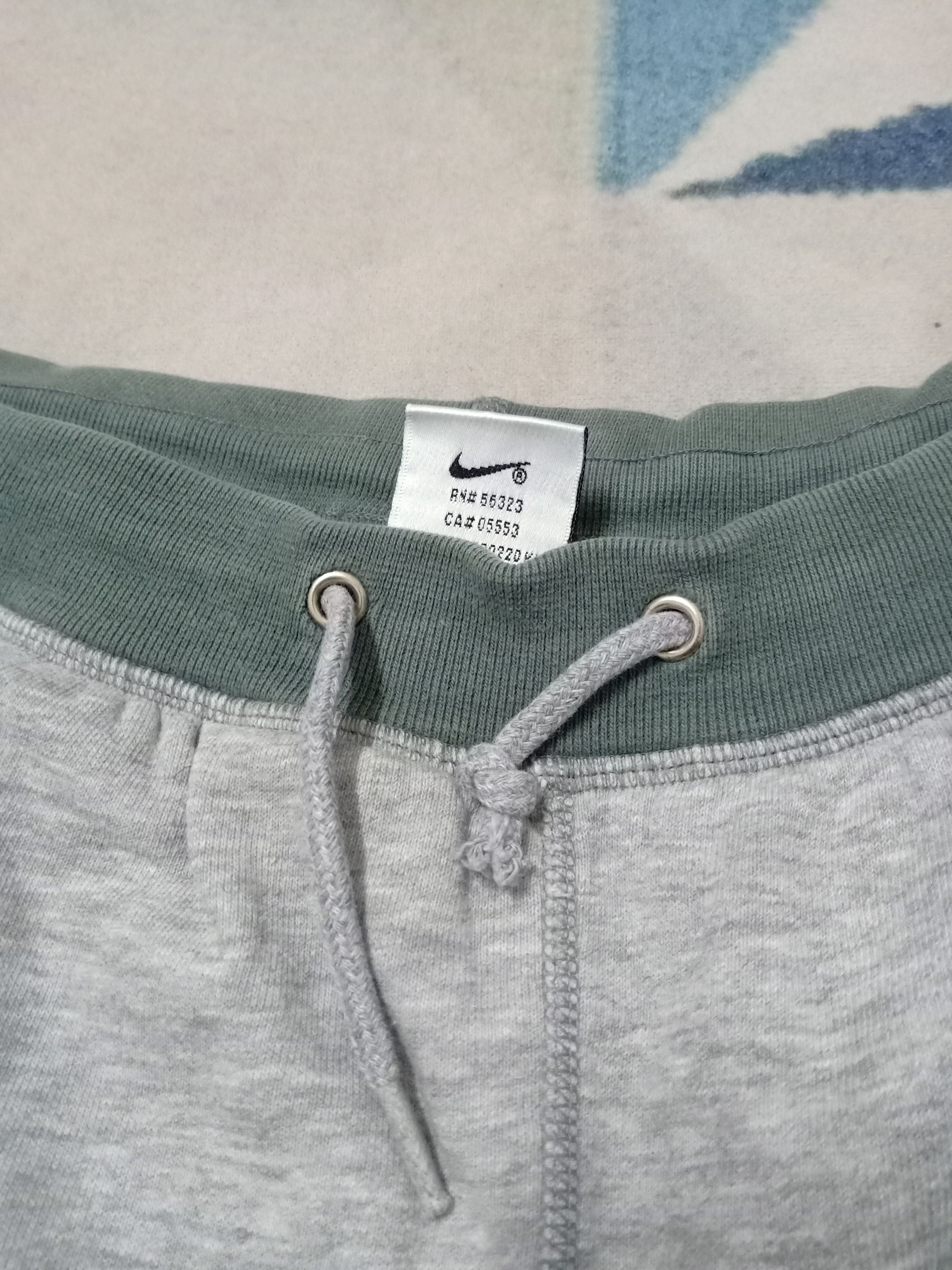 Nike 90's Vintage Nike Short Size US 33 - 3 Thumbnail
