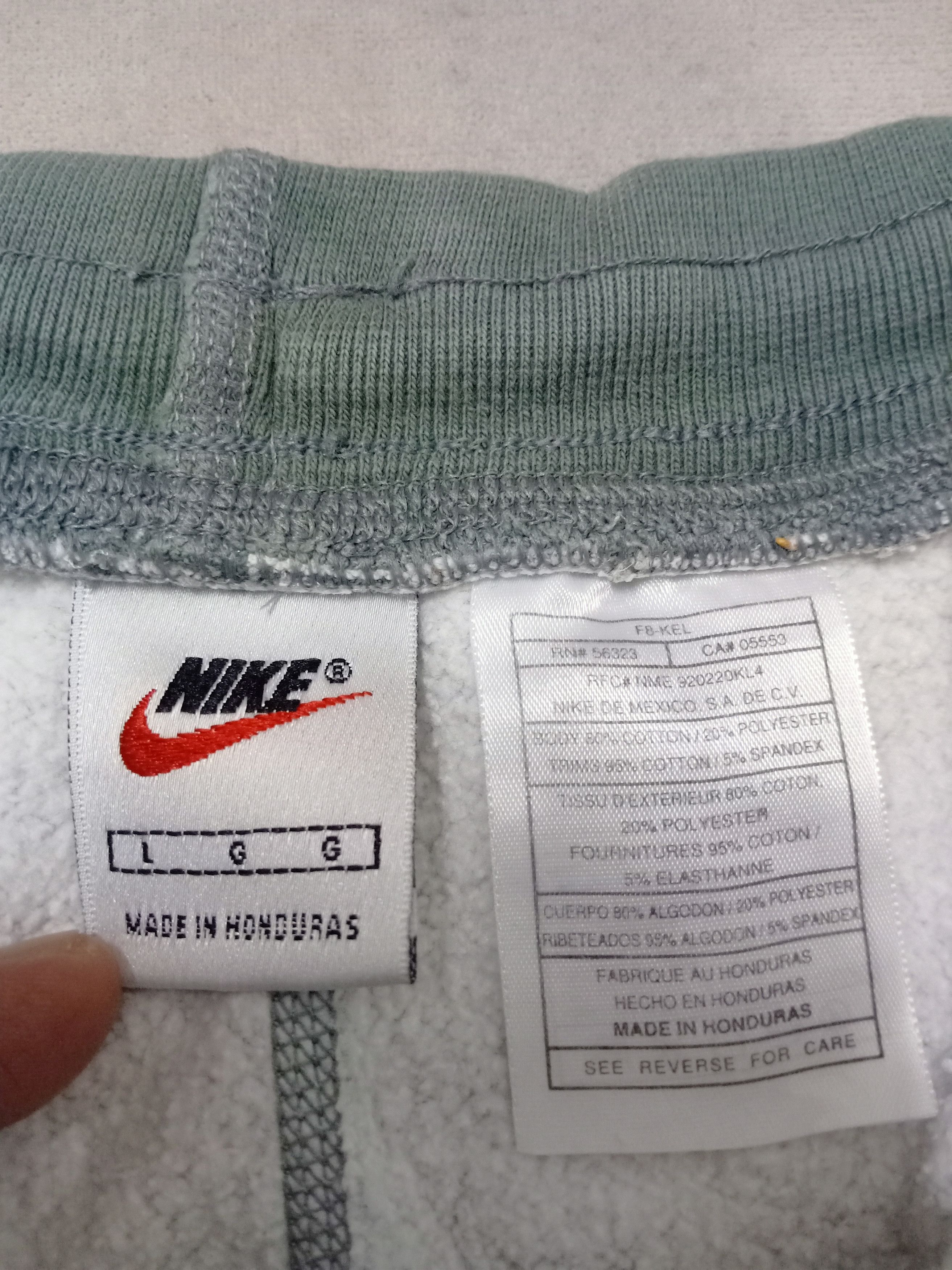 Nike 90's Vintage Nike Short Size US 33 - 4 Thumbnail