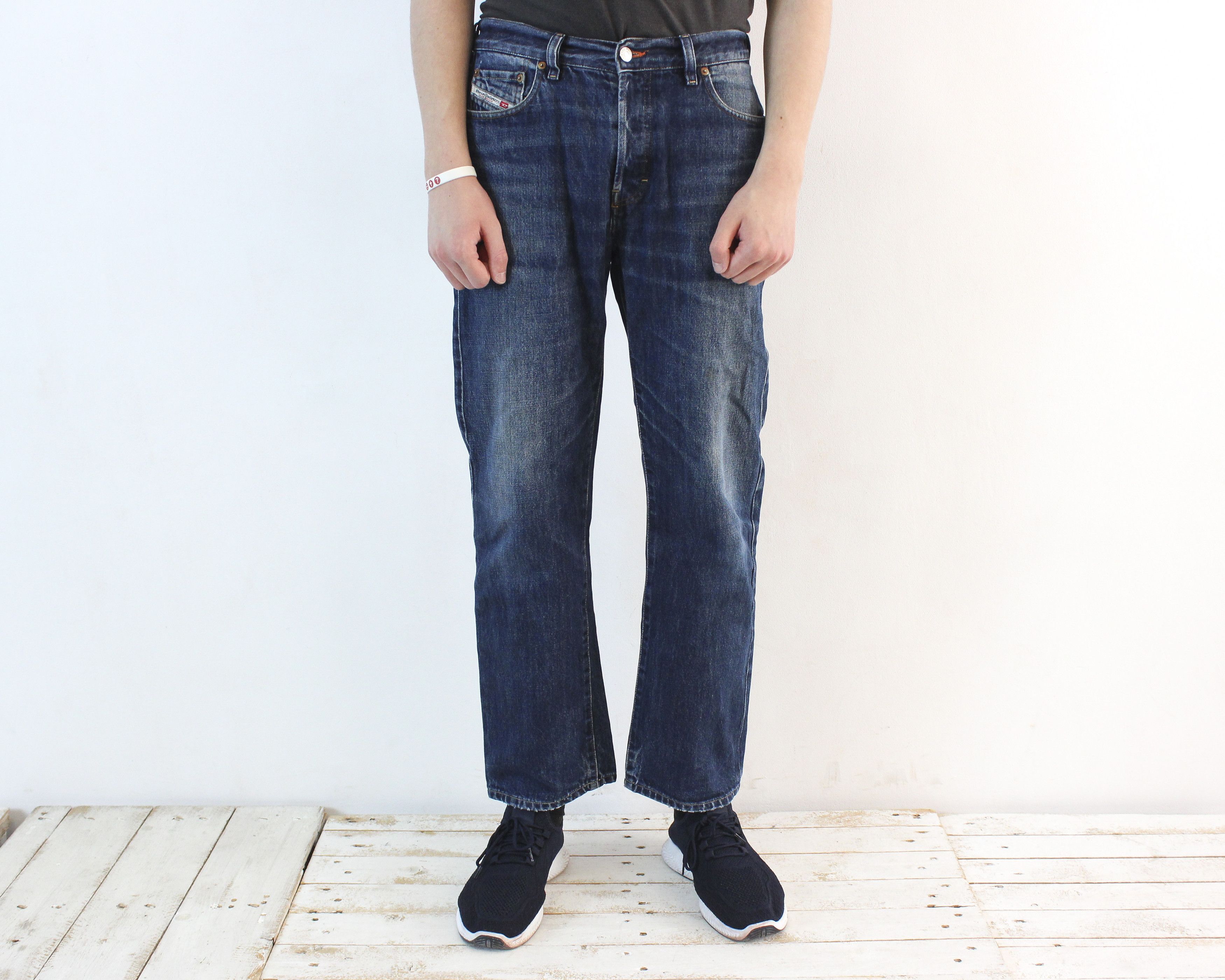 Diesel Kulter Mens W34 L30 Reg Straight Made in Italy Jeans Pants Size US 34 / EU 50 - 2 Thumbnail