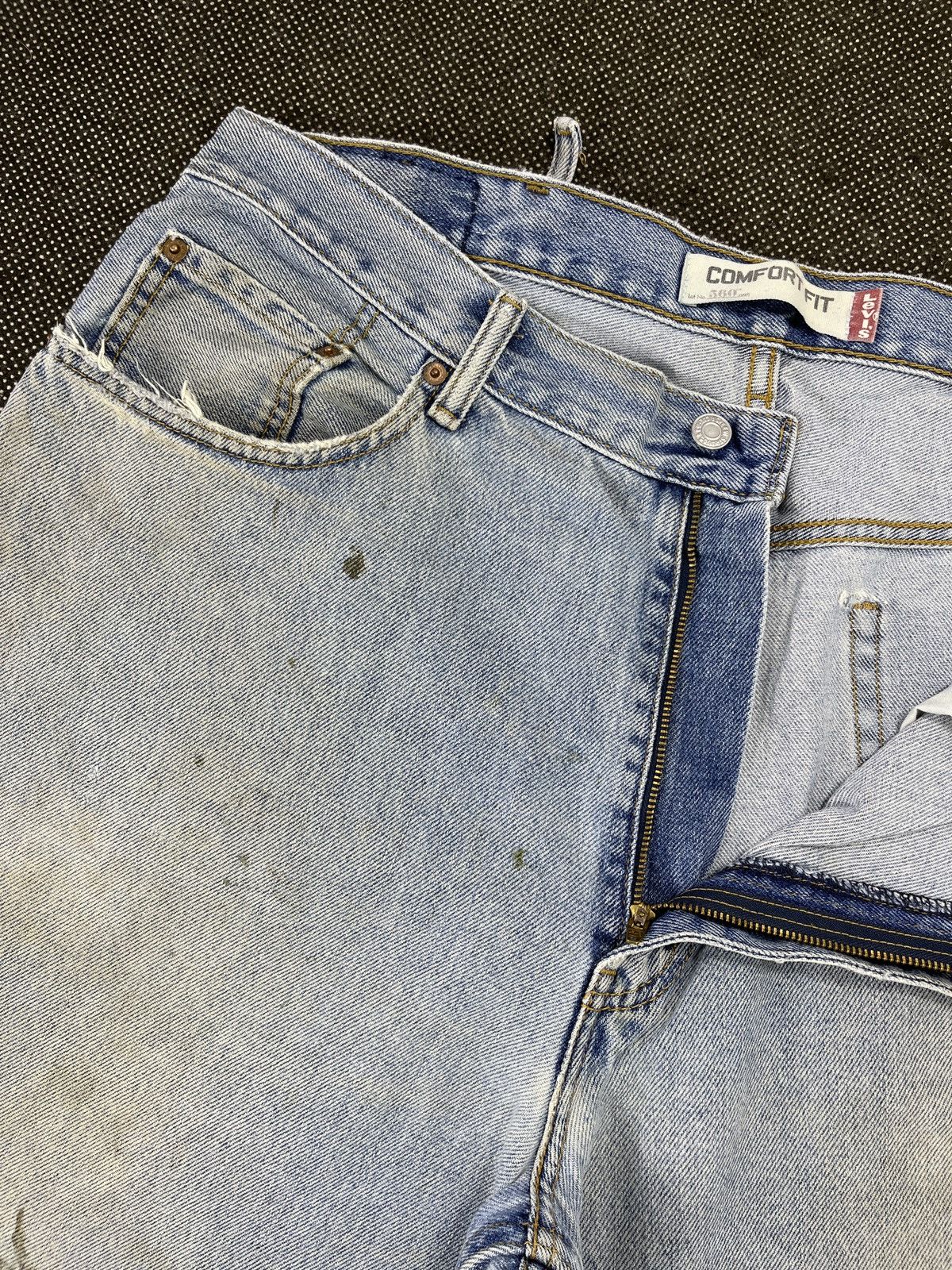 Levi's Vintage Levis 560 Light Wash Jeans - J517 Size US 39 - 7 Thumbnail