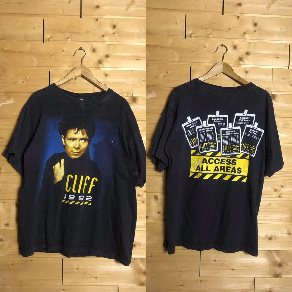 Band Tees 1992 Vintage 90s Cliff Richard tour t-shirt Size US XL / EU 56 / 4 - 1 Thumbnail