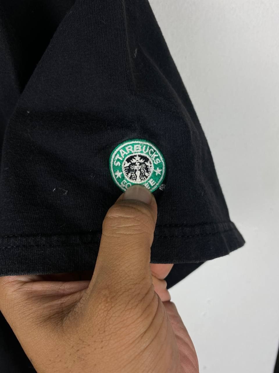 Vintage Vintage 90s Starbucks Coffee Company T-Shirt Embroided Logo Size US XL / EU 56 / 4 - 3 Thumbnail