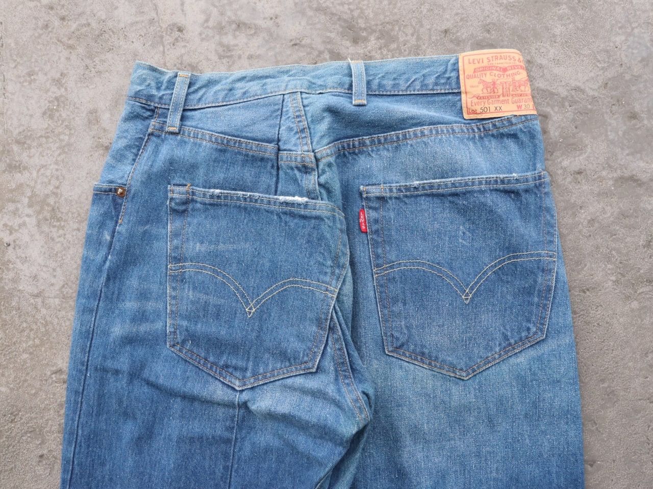 Levi's Vintage Clothing LVC 501XX 1955 50s Model Selvedge Big E Loose Straight Jean Size US 30 / EU 46 - 3 Thumbnail