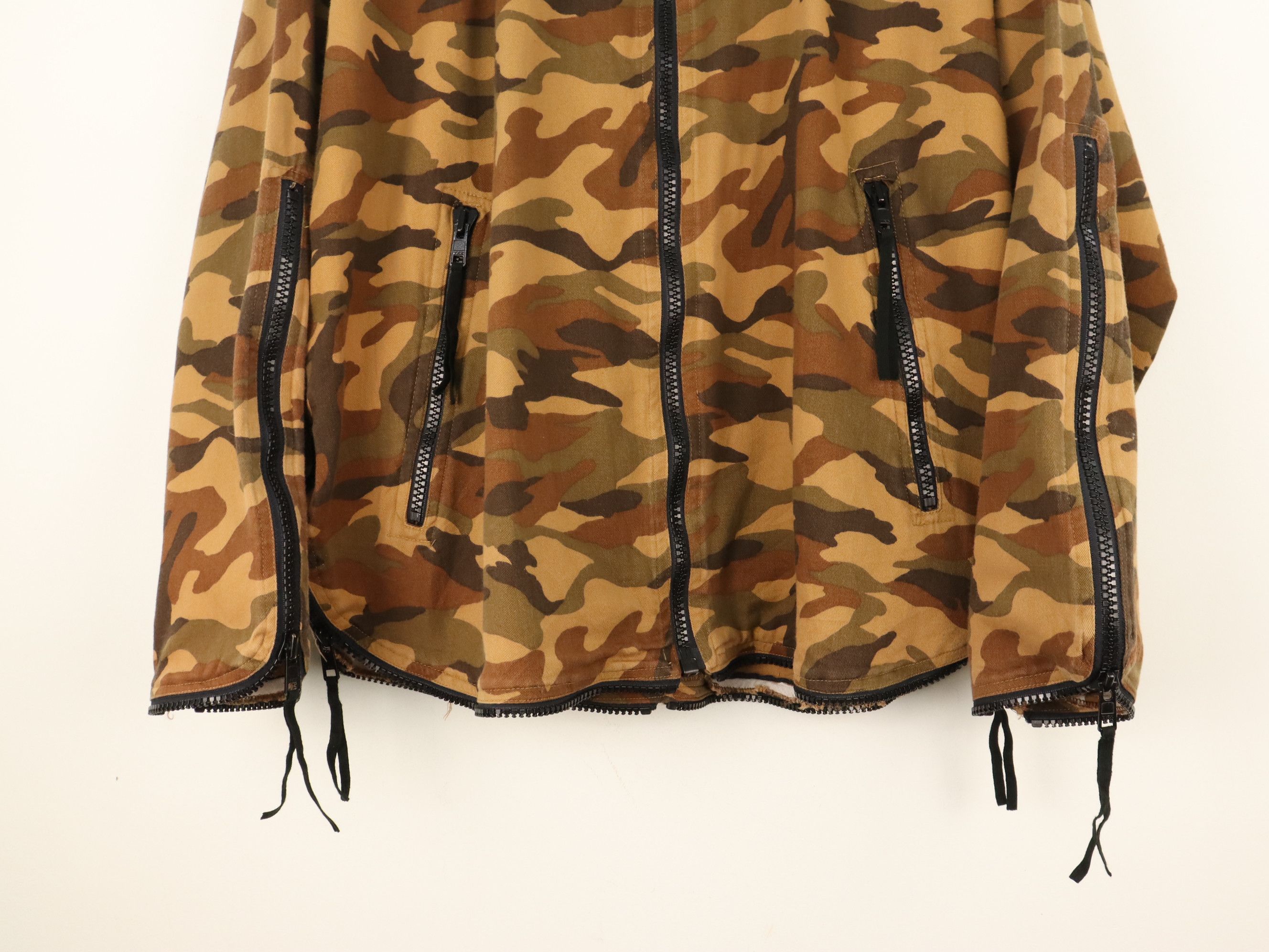 Needles HOGGS by Nepenthes Multi Zipper Camo Jacket Size US XL / EU 56 / 4 - 9 Thumbnail