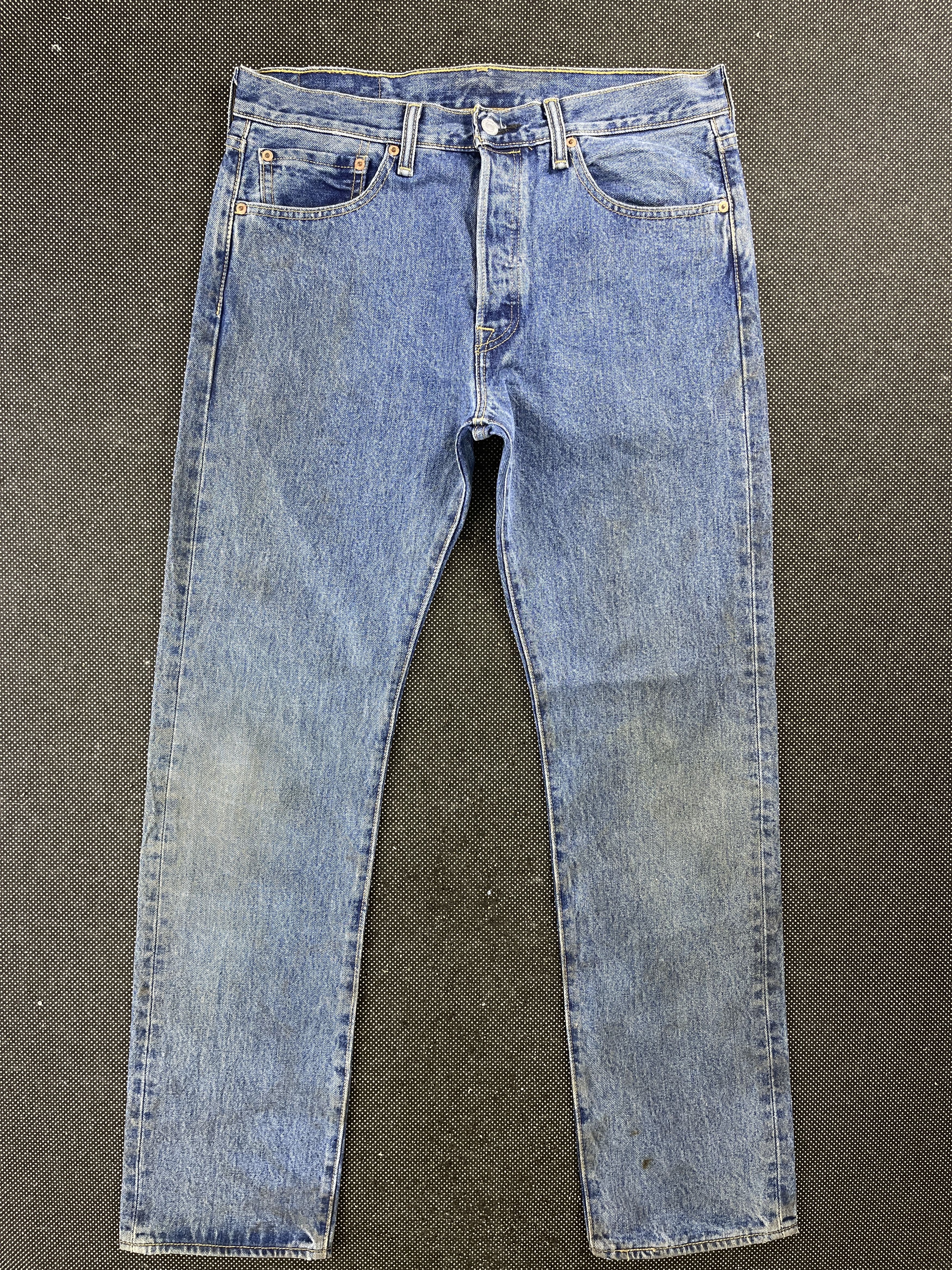 Levi's Vintage Levi’s 501 Dirty Wash Jeans 32 x 32 Denim - J262 Size US 34 / EU 50 - 1 Thumbnail