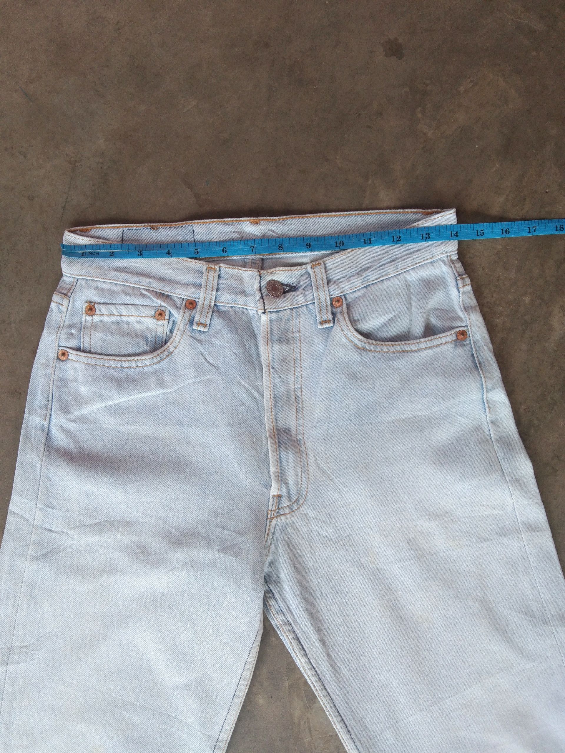 Levi's 90s Vintage Levis 501 Made In USA Faded Blue Jeans 28x31 Size US 28 / EU 44 - 6 Thumbnail