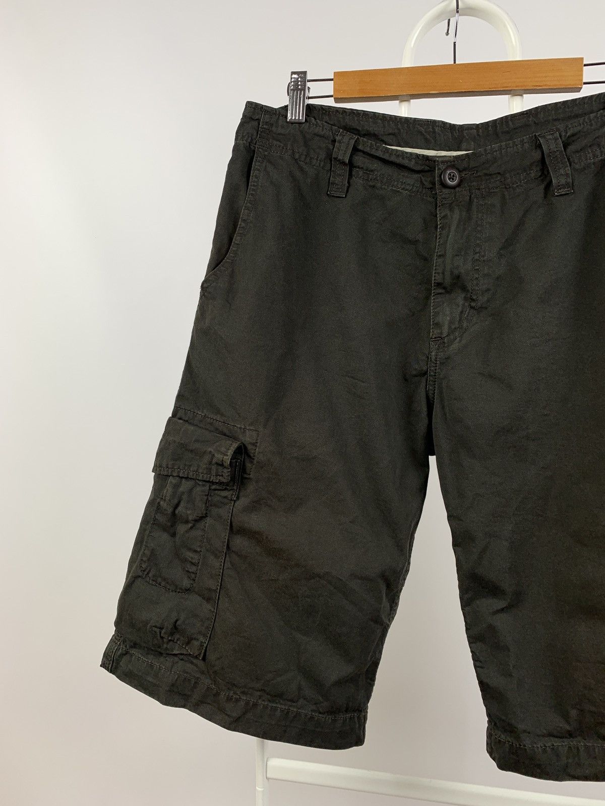 Carhartt Vintage Carhartt Sun Faded Khaki Thrift Bermuda Cargo Shorts Size US 32 / EU 48 - 5 Thumbnail