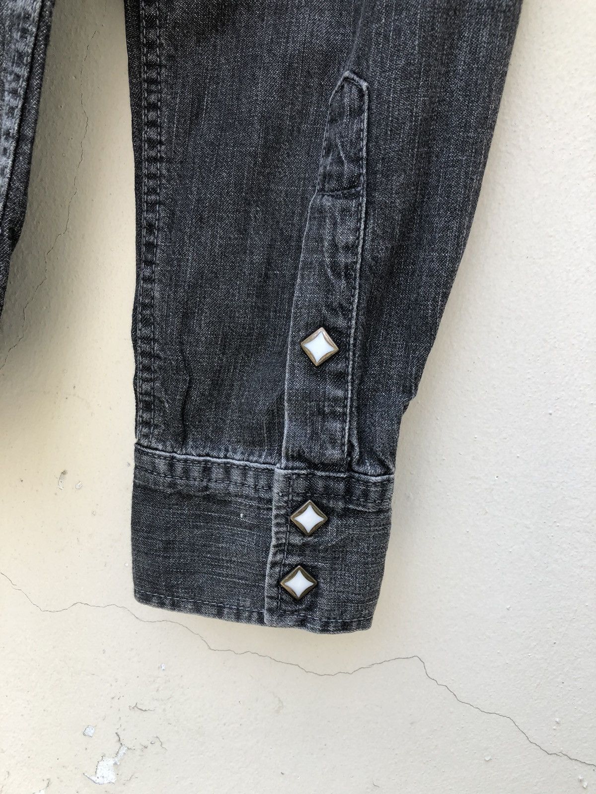 Vintage Vintage Acoustic Japan Faded Black Denim Western Shirt Size US M / EU 48-50 / 2 - 11 Thumbnail