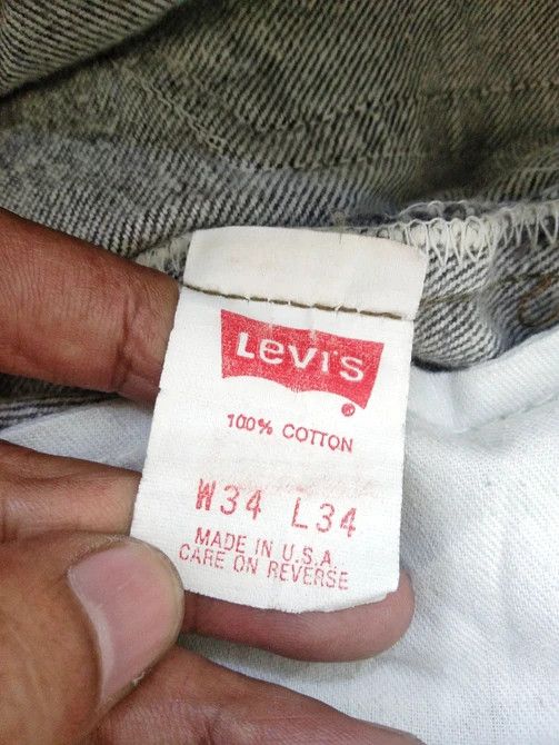 Levi's 90s Vintage Levi's 501 Made In USA Distressed Jeans 33x34 Size US 33 - 9 Thumbnail