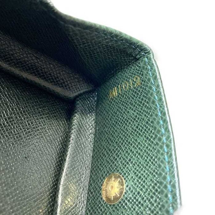 Louis Vuitton Coin Case Portumone Bowat Green Episea Taiga M30384 Purse  Leather MI1012 LOUIS VUITTON Square LV