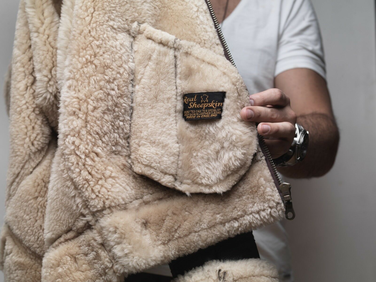 Vintage B3 Sheepskin Shearling Bomber Jacket Size 42-44 L Size US L / EU 52-54 / 3 - 6 Thumbnail