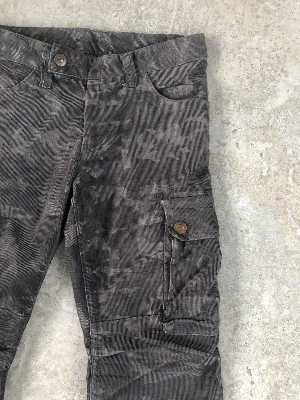 Japanese Brand suit company cargo pants corduroy camo fullprint jeans Size US 30 / EU 46 - 3 Thumbnail