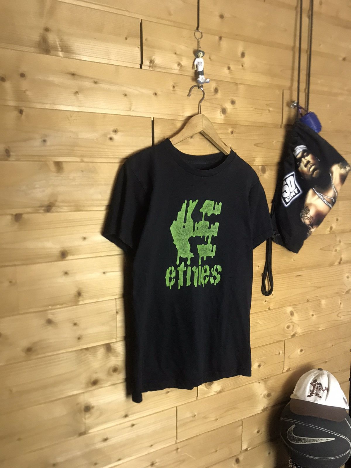 Vintage Etnies skateboarding big logo t-shirt Size US S / EU 44-46 / 1 - 1 Thumbnail