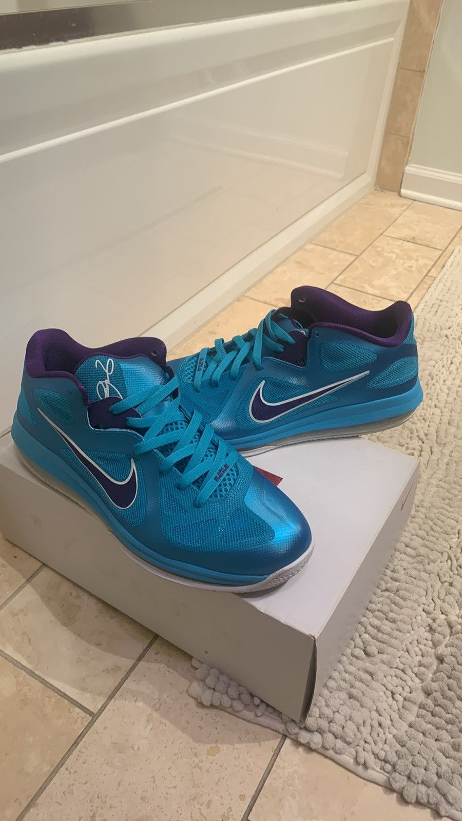 Nike Lebron 9 Low Hornet Size US 13 / EU 46 - 7 Thumbnail