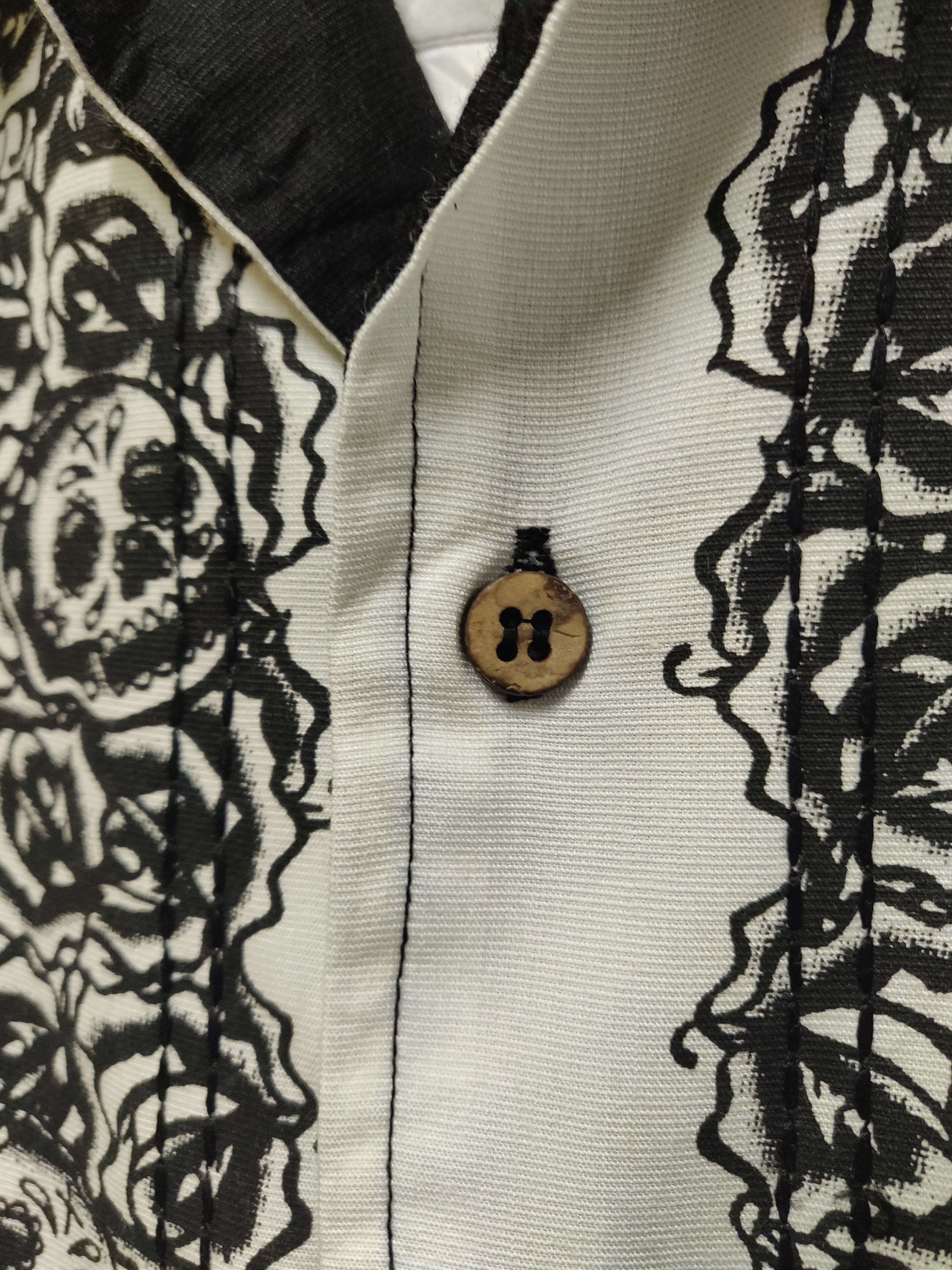 (B51) Lucky 13- nice skull design 100%rayon