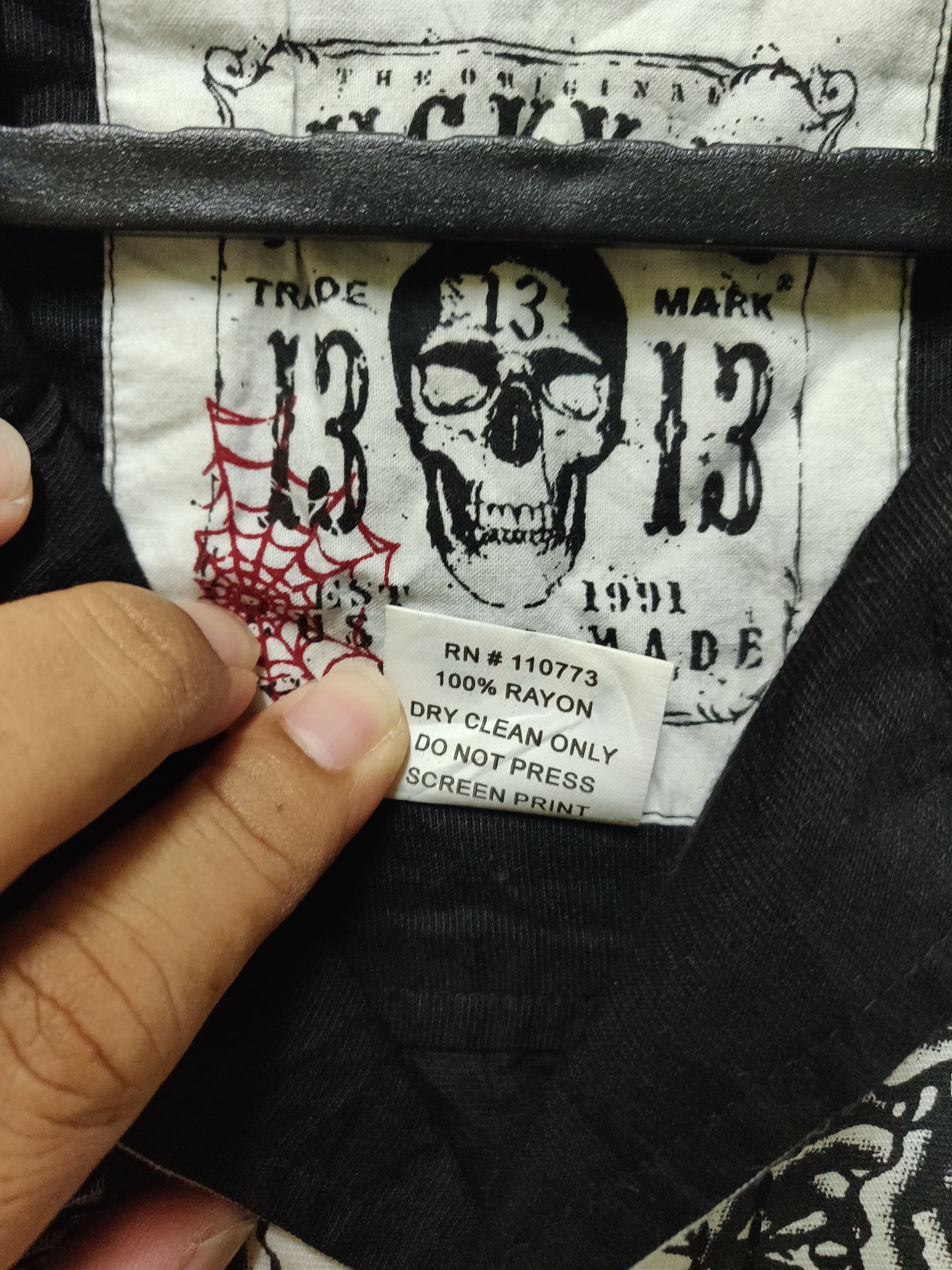 (B51) Lucky 13- nice skull design 100%rayon